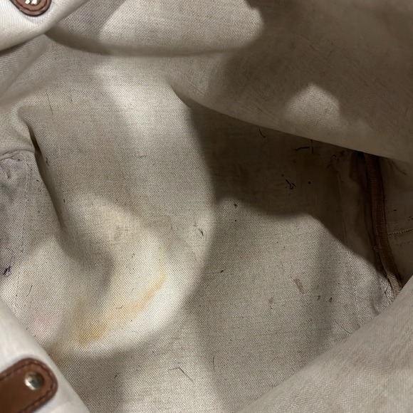 Gucci GG Monogram Tote Bag with interior wristlet bag - Picture 11 of 12